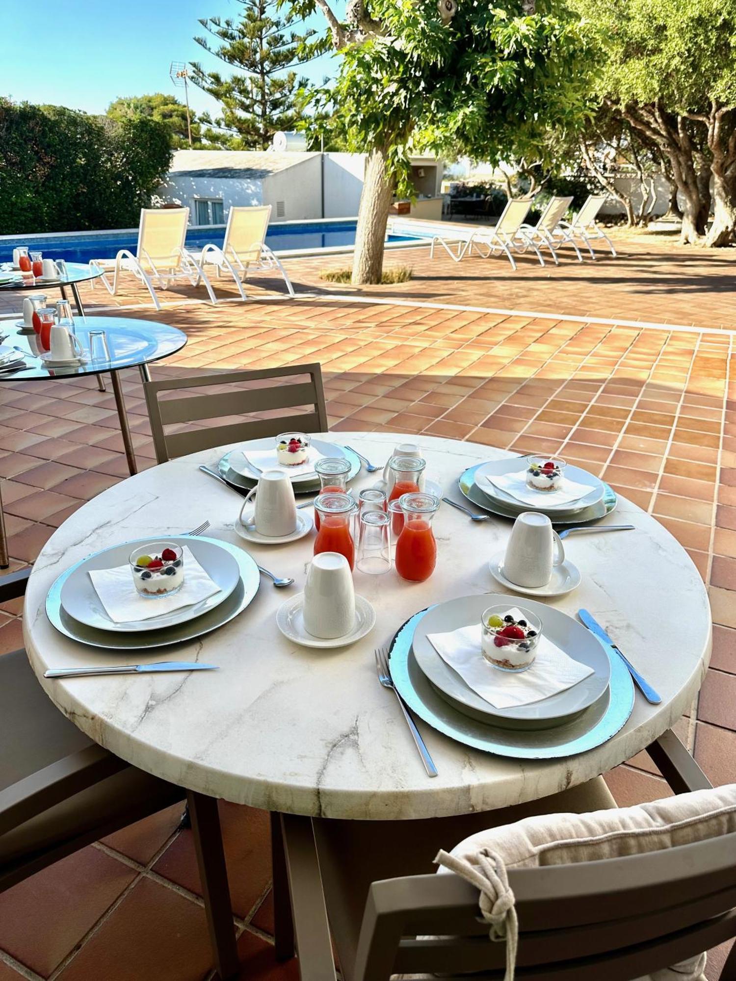 Starbal Apt Es Castell  Exterior photo